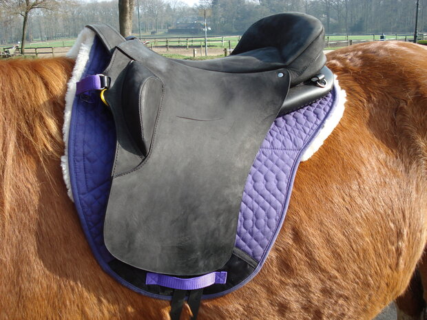 Foto&#039;s van pads onder diverse zadels